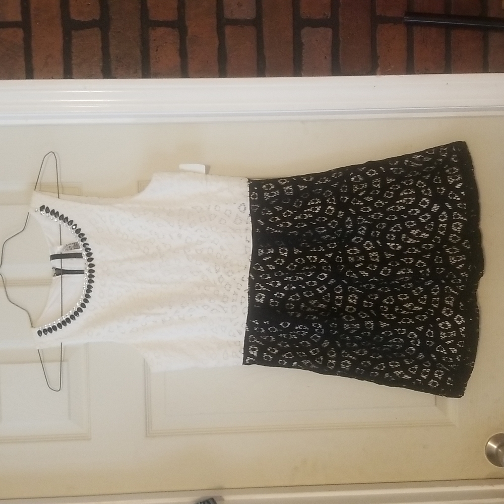 Classic Dress Kensie